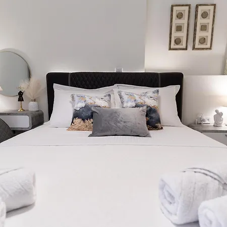 Euphoria Apartment