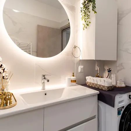 Apartment Euphoria *
